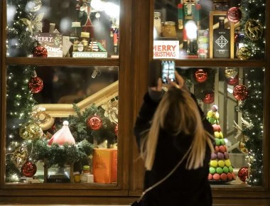 Έφοδος της εφορίας στην αγορά λόγω Χριστουγέννων - Ποιοι μπάινουν στο στόχαστρο